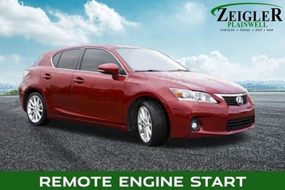 2013 Lexus CT 200h Navigation System & Power moonroof