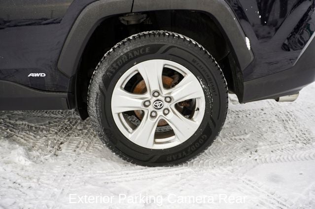 2020 Toyota RAV4 Hybrid XLE Moonroof & Backup Camera