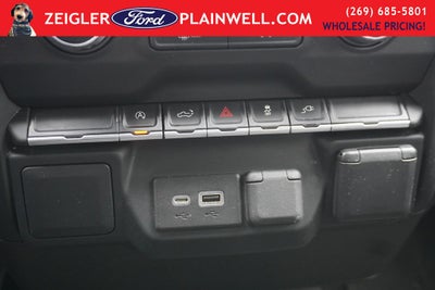 2022 Chevrolet Silverado 1500 LTD Custom CREW CAB 4X4 BLACK APPEARANCE PLG 20' WHEELS