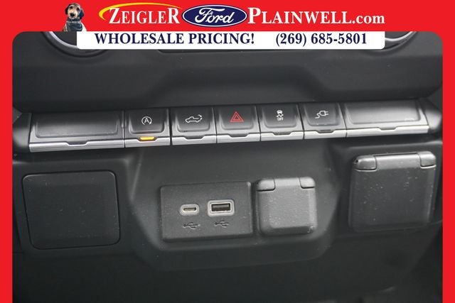 2022 Chevrolet Silverado 1500 LTD Custom CREW CAB 4X4 BLACK APPEARANCE PLG 20' WHEELS