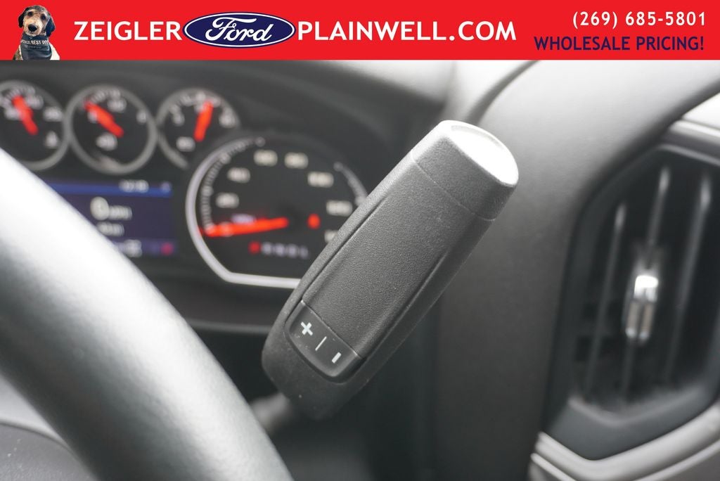 2022 Chevrolet Silverado 1500 LTD Custom CREW CAB 4X4 BLACK APPEARANCE PLG 20' WHEELS