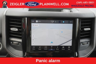 2023 RAM 3500 Tradesman 4x4 CREW CAB LONG BOX 6.4L V8 Navigation HD Vinyl