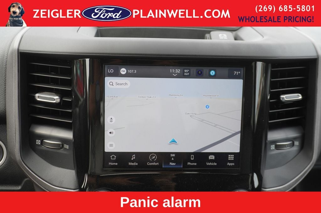 2023 RAM 3500 Tradesman 4x4 CREW CAB LONG BOX 6.4L V8 Navigation HD Vinyl