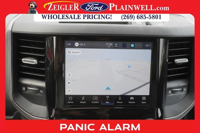 2023 RAM 3500 Tradesman 4x4 CREW CAB LONG BOX 6.4L V8 Navigation HD Vinyl