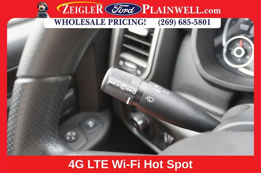 2023 RAM 3500 Tradesman 4x4 CREW CAB LONG BOX 6.4L V8 Navigation HD Vinyl