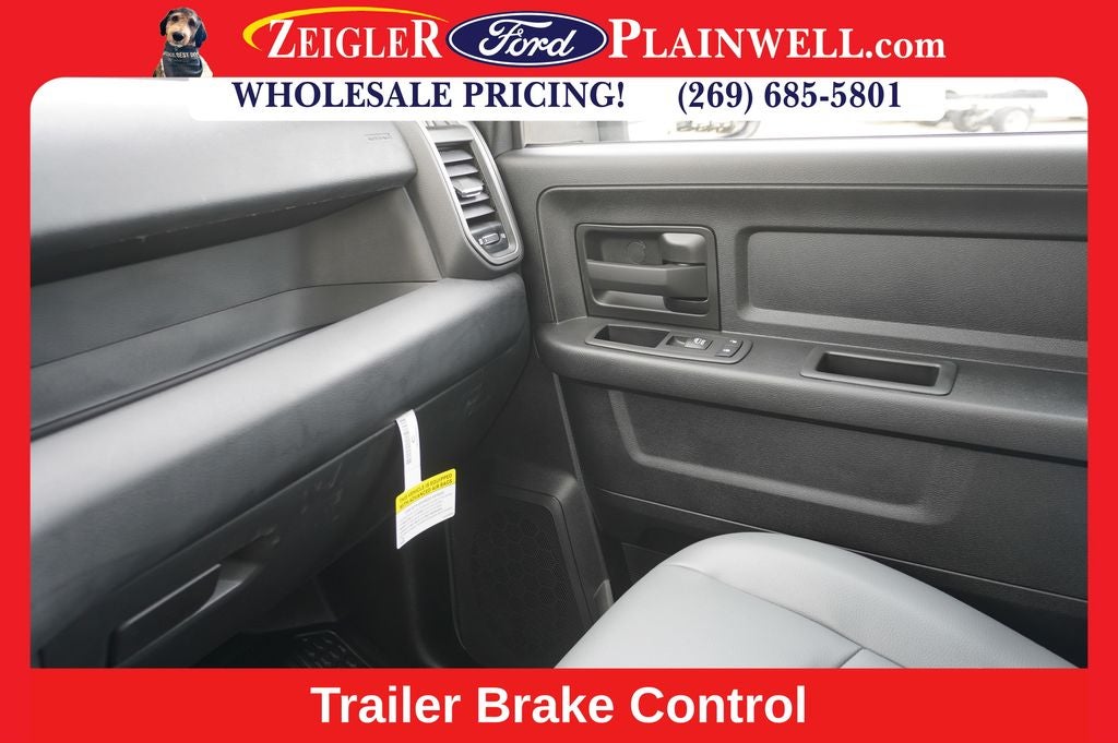 2023 RAM 3500 Tradesman 4x4 CREW CAB LONG BOX 6.4L V8 Navigation HD Vinyl