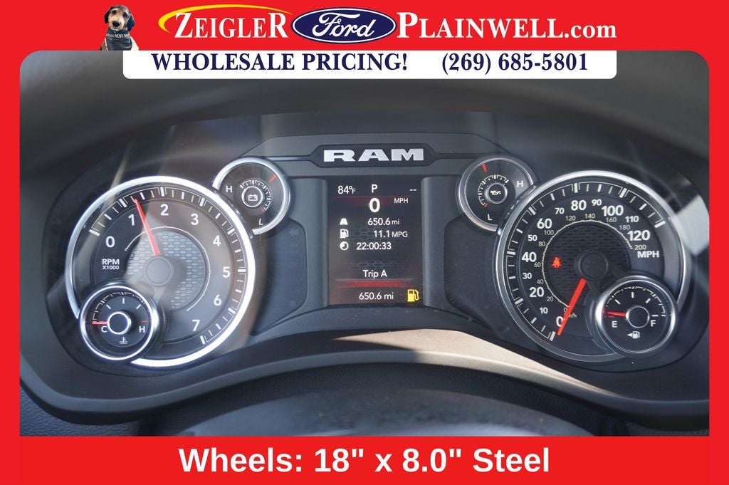 2023 RAM 3500 Tradesman 4x4 CREW CAB LONG BOX 6.4L V8 Navigation HD Vinyl