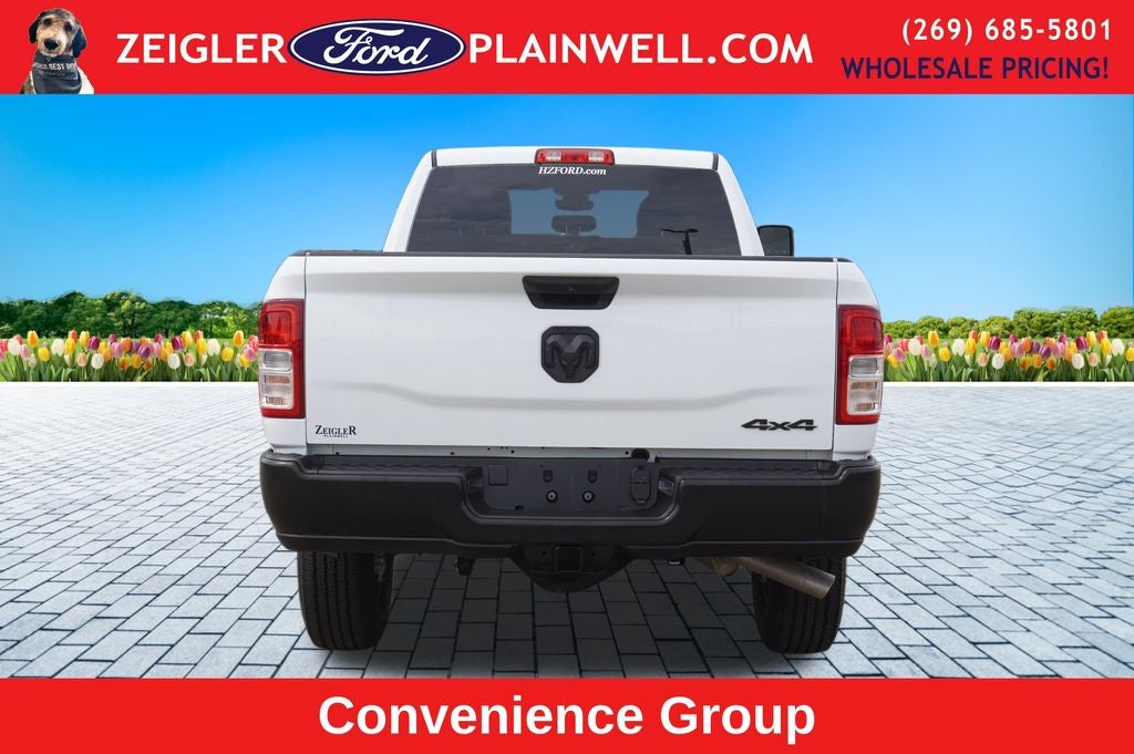 2023 RAM 3500 Tradesman 4x4 CREW CAB LONG BOX 6.4L V8 Navigation HD Vinyl