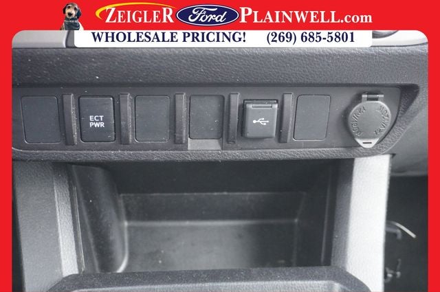 2021 Toyota Tacoma SR Access Cab Work Truck Rear Camera & Rear Topper