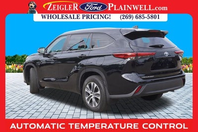 2023 Toyota Highlander Hybrid XLE 4x4 Power Moonroof Blis Rear Camera 3rd Row P Lift