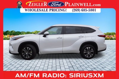 2023 Toyota Highlander XLE AWD POWER MOONROOF LEATHER REAR CAMERA