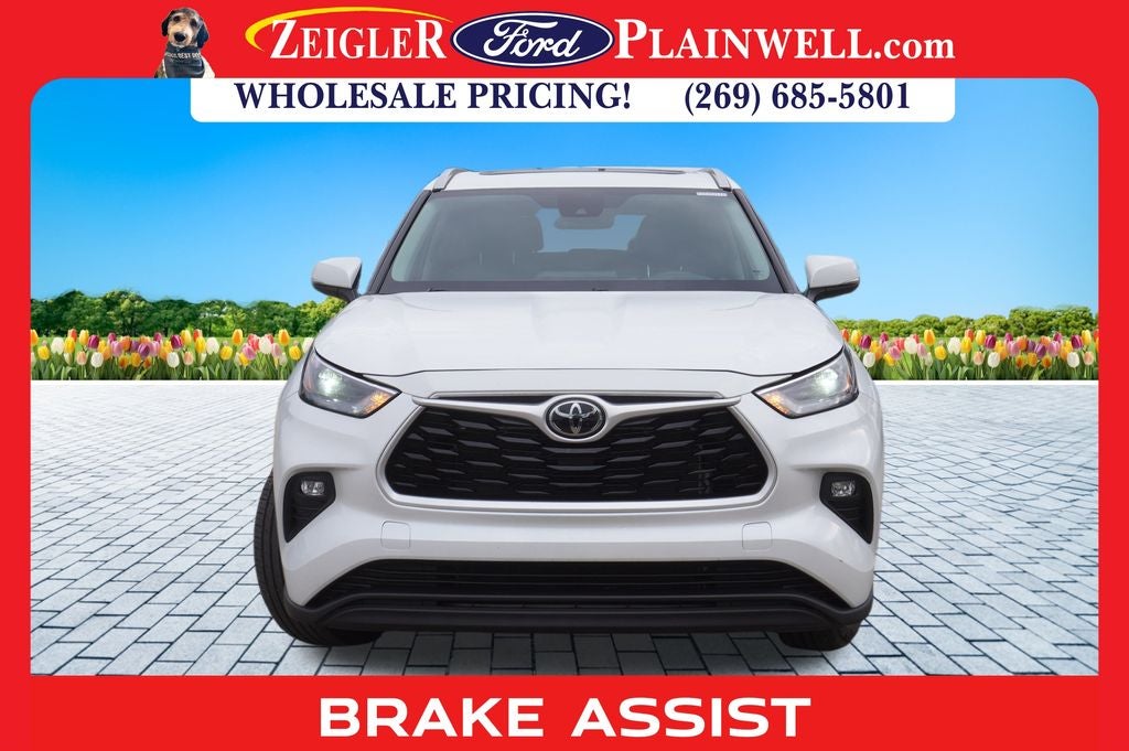 2023 Toyota Highlander XLE AWD POWER MOONROOF LEATHER REAR CAMERA