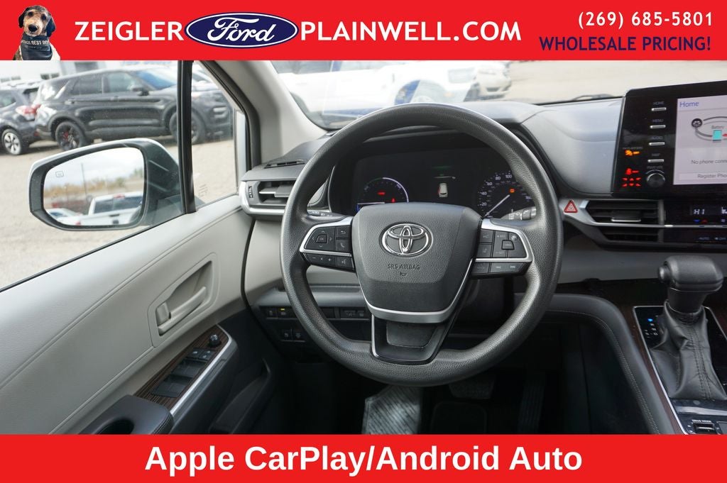 2021 Toyota Sienna LE 8 Passenger
