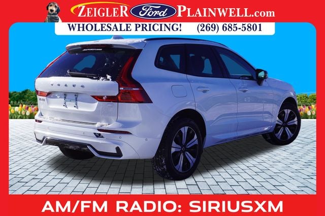 2023 Volvo XC60 Recharge Plug-In Hybrid T8 Plus Dark Theme
