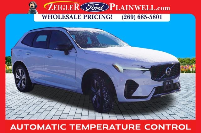 2023 Volvo XC60 Recharge Plug-In Hybrid T8 Plus Dark Theme