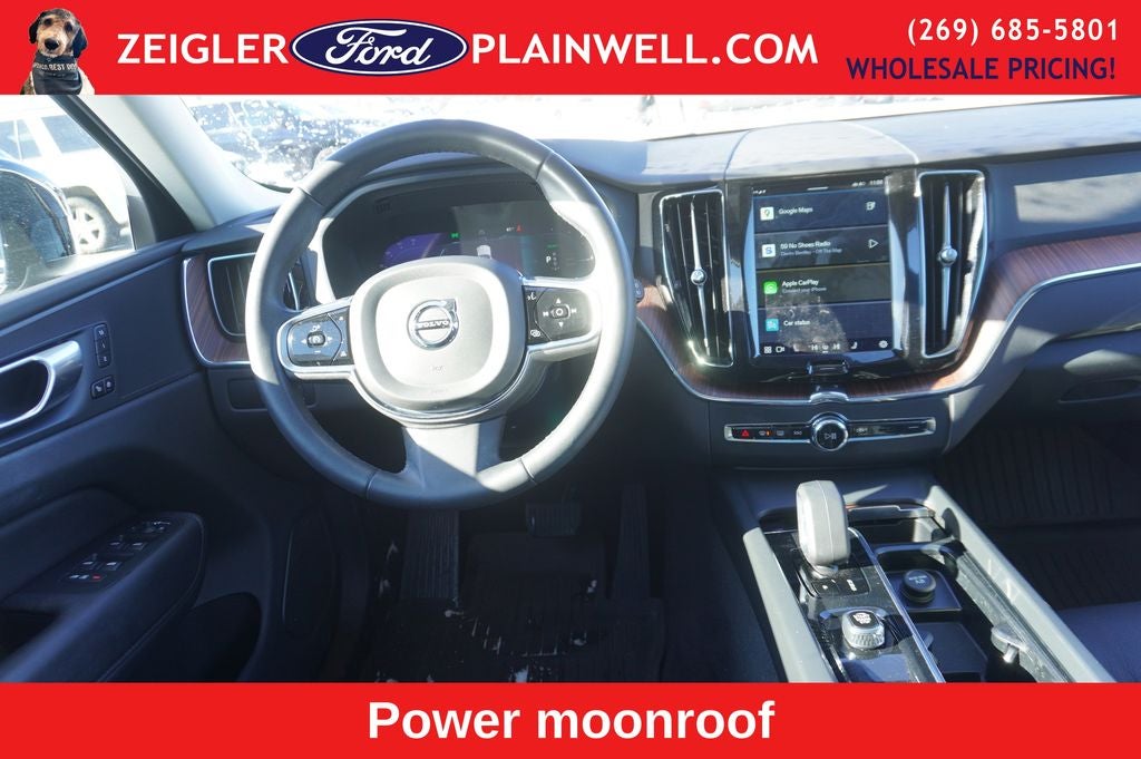 2023 Volvo XC60 Recharge Plug-In Hybrid T8 Plus Dark Theme