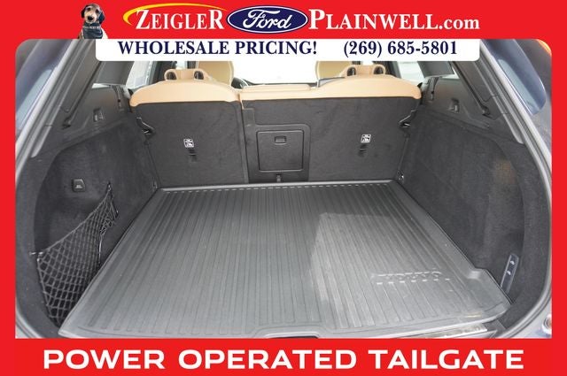 2023 Volvo XC60 B5 Ultimate Bright Theme