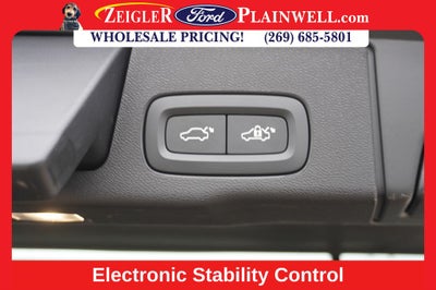 2023 Volvo XC60 B5 Ultimate Bright Theme