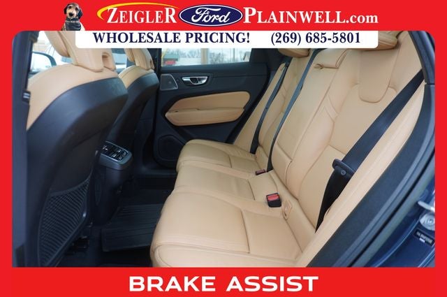 2023 Volvo XC60 B5 Ultimate Bright Theme