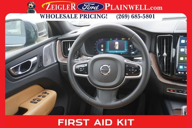 2023 Volvo XC60 B5 Ultimate Bright Theme