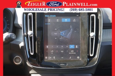 2023 Volvo XC40 B5 Plus Dark Theme AWD HEATED LEATHER POWER MOONROOF NAV