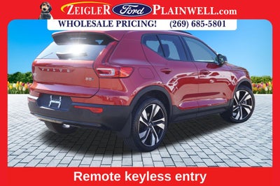 2023 Volvo XC40 B5 Plus Dark Theme AWD HEATED LEATHER POWER MOONROOF NAV