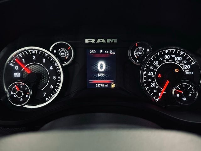 2023 RAM 1500 Big Horn Crew Cab 4x4 5'7' Box