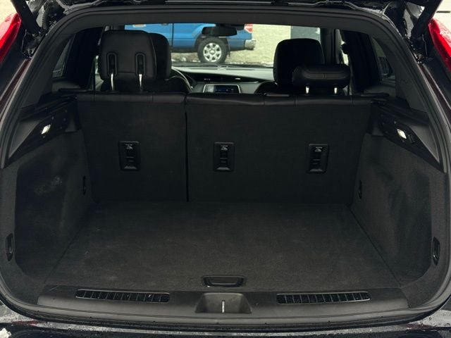 2023 Cadillac XT4 AWD Premium Luxury