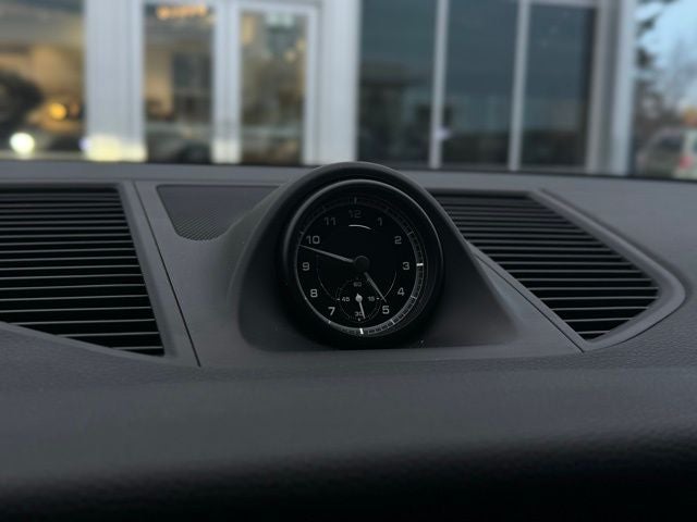 2024 Porsche Macan Base