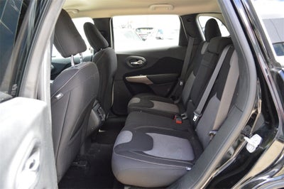 2017 Jeep Cherokee Sport