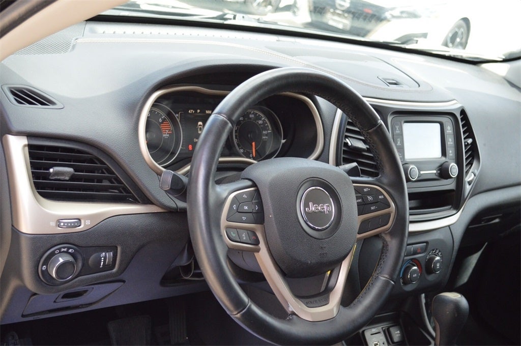 2017 Jeep Cherokee Sport