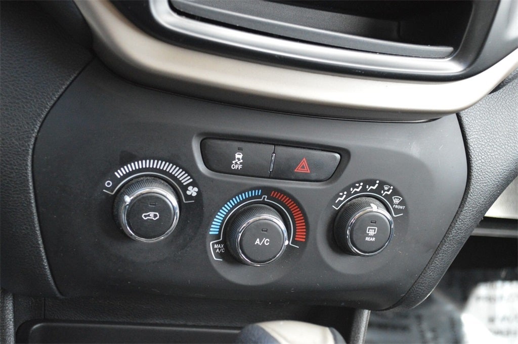 2017 Jeep Cherokee Sport