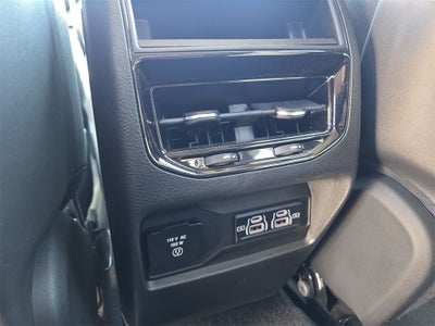 2022 Jeep Grand Cherokee Laredo AWD 4WD