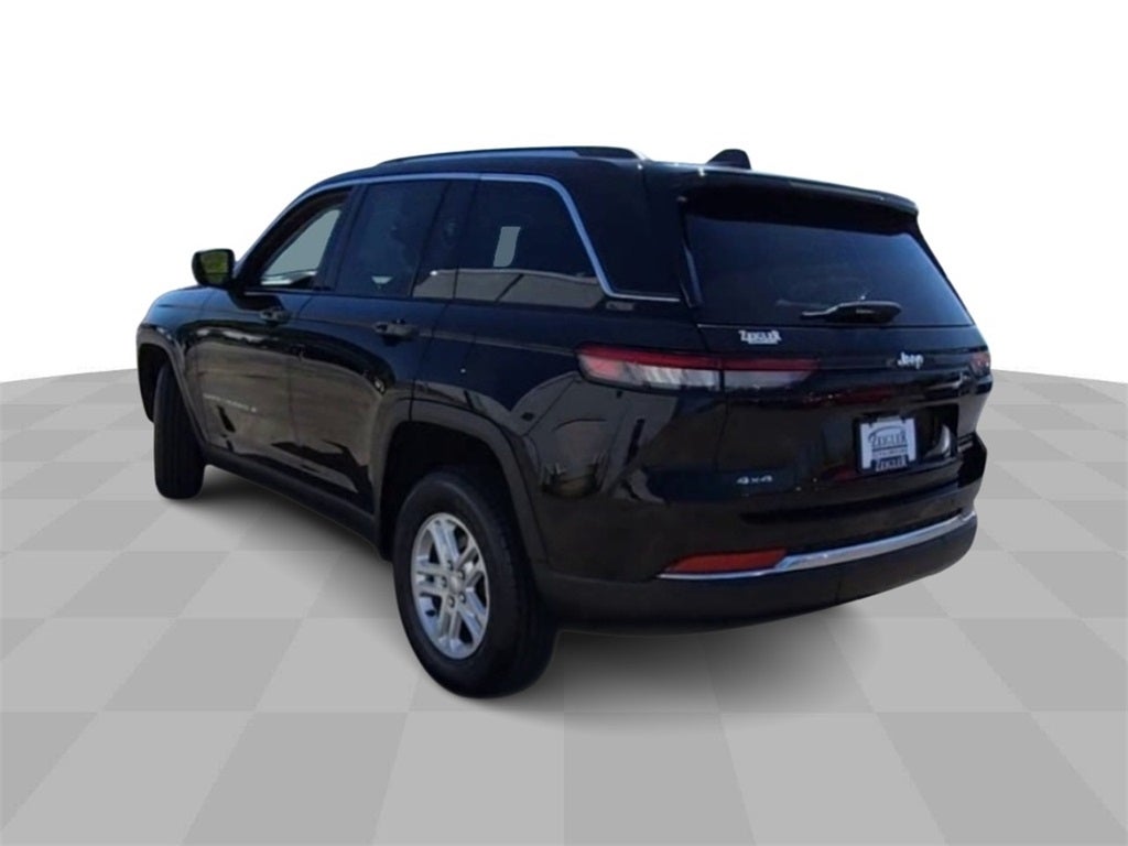 2022 Jeep Grand Cherokee Laredo AWD 4WD