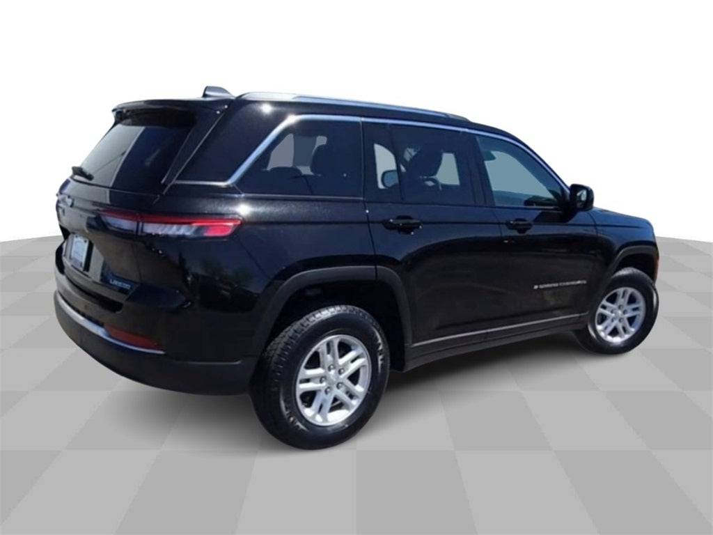 2022 Jeep Grand Cherokee Laredo AWD 4WD