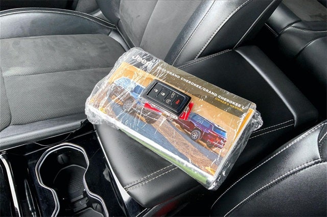 2022 Jeep Grand Cherokee Altitude