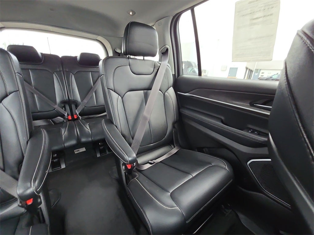 2022 Jeep Grand Cherokee L Limited AWD 4WD