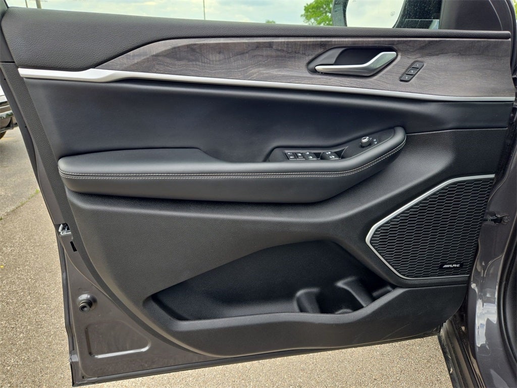 2022 Jeep Grand Cherokee L Limited AWD 4WD