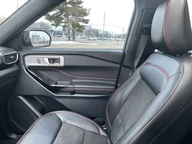 2024 Ford Explorer ST-Line