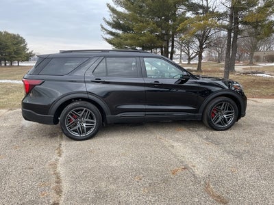 2025 Ford Explorer ST