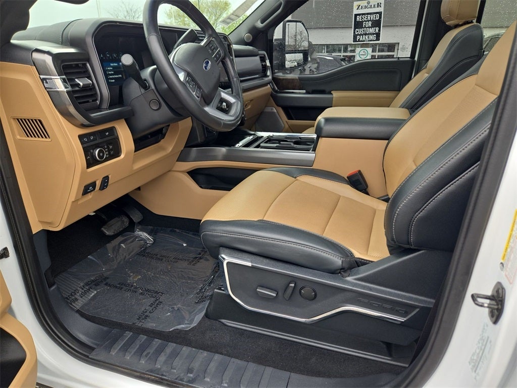 2023 Ford F-450SD Lariat DRW