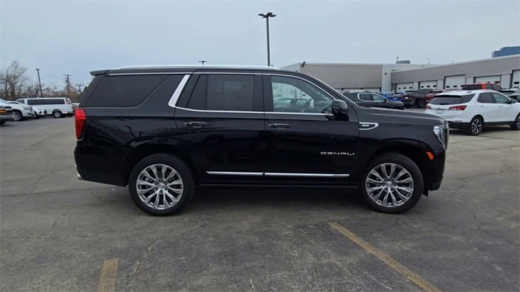 2022 GMC Yukon Denali AWD