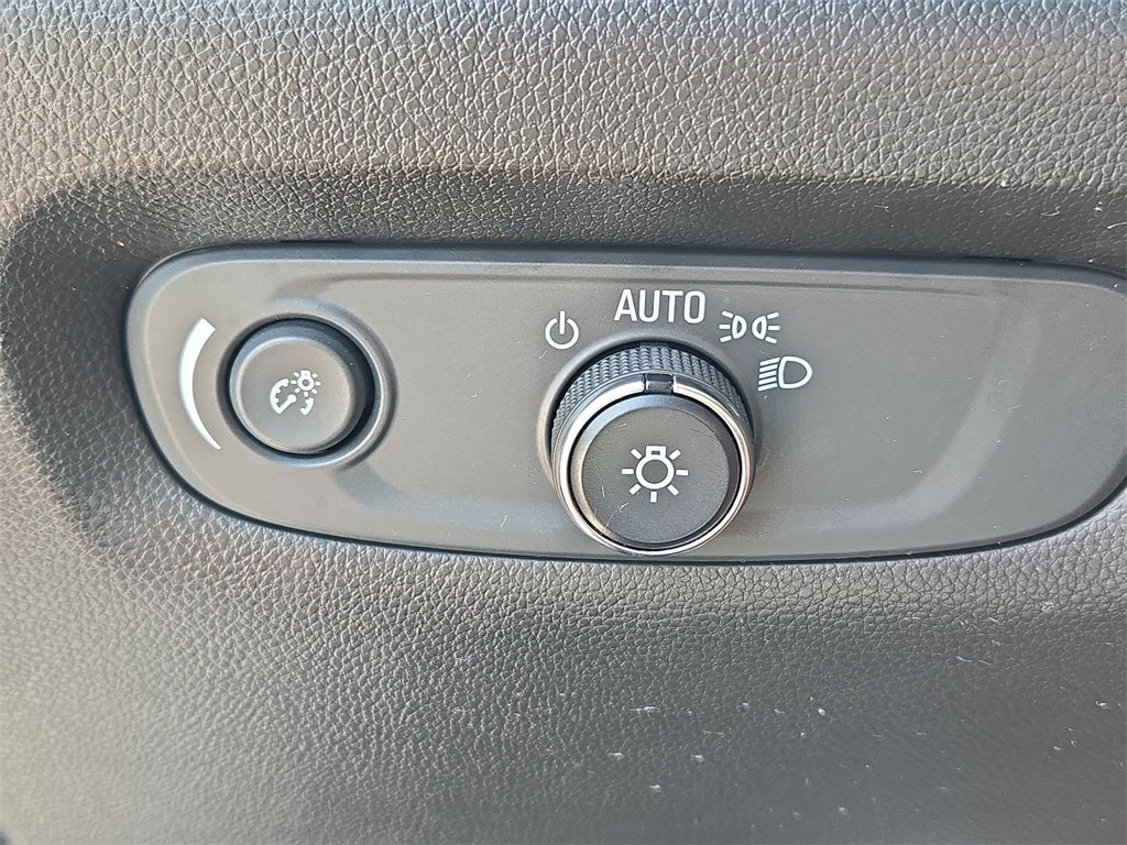 2022 Chevrolet Traverse LS AWD