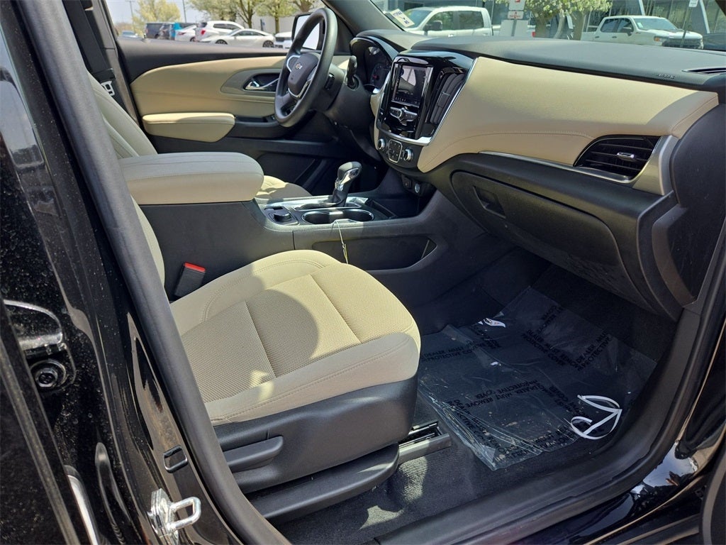 2022 Chevrolet Traverse LS AWD