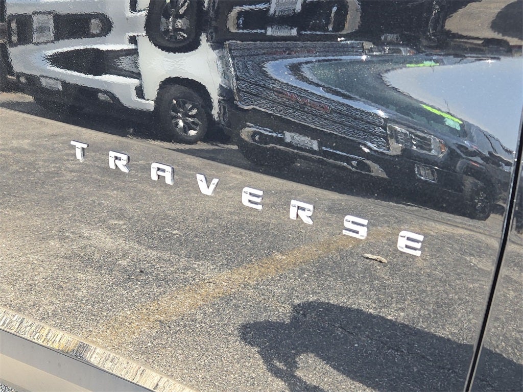 2022 Chevrolet Traverse LS AWD