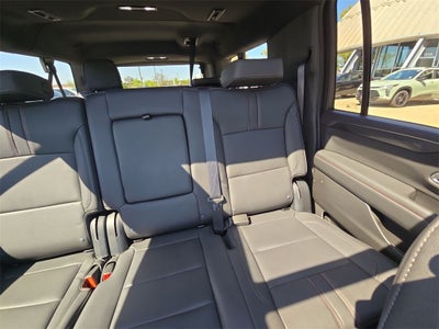2023 Chevrolet Suburban RST 4WD AWD