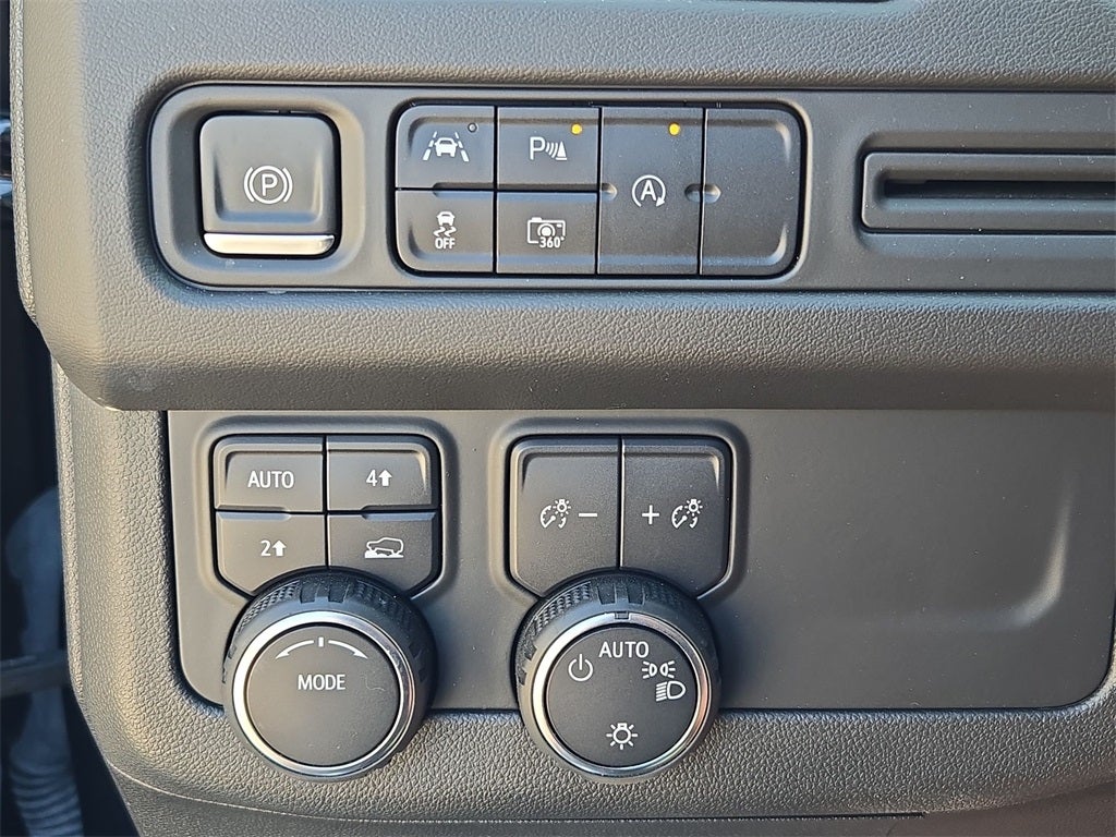 2023 Chevrolet Suburban RST 4WD AWD