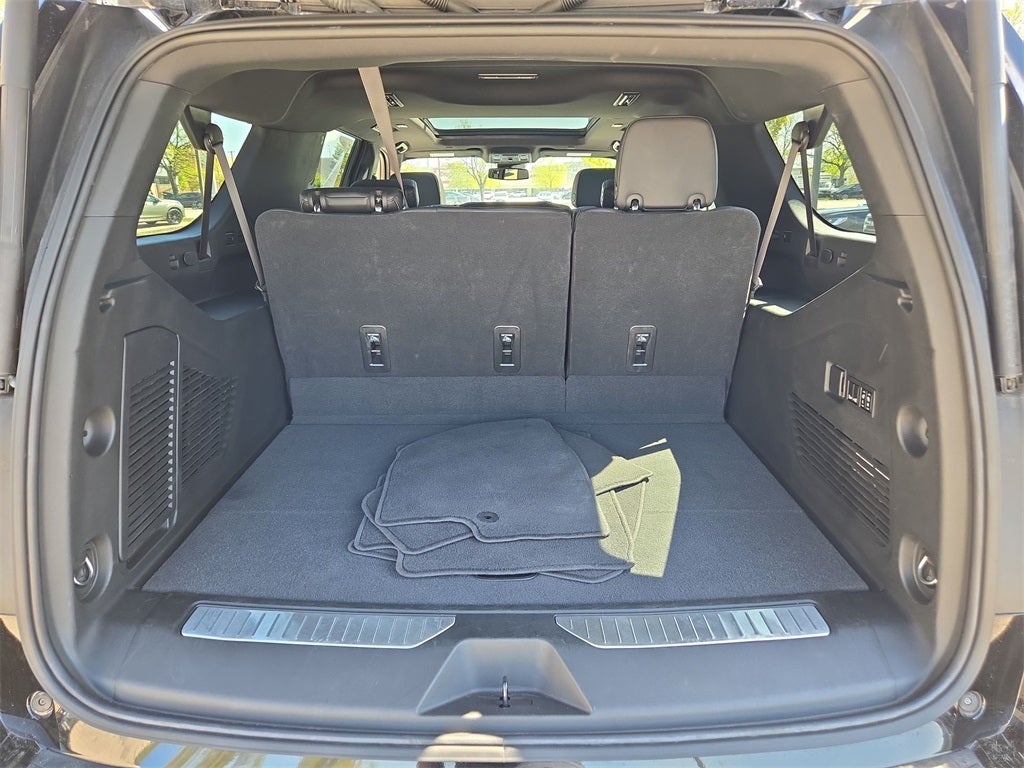 2023 Chevrolet Suburban RST 4WD AWD