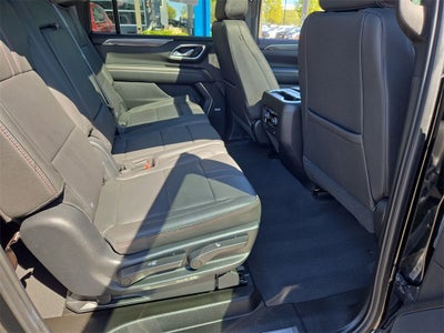 2023 Chevrolet Suburban RST 4WD AWD