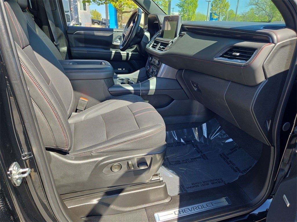 2023 Chevrolet Suburban RST 4WD AWD